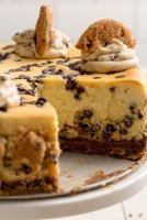 1455827469-delish-chocolate-chip-cheesecake-2.jpg