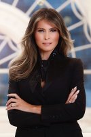 330px-Melania_Trump_official_portrait.jpg