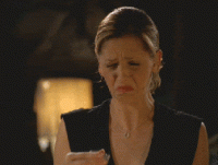 Sarah-Michelle-Gellar-Buffy-doesnt-like-taste-freaking-out-reaction-13825484995.gif