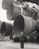 S-IC_engines_and_Von_Braun.jpg