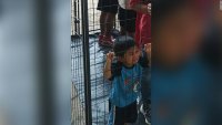 180618100931-viral-photo-migrant-child-cage-trnd-super-tease.jpg