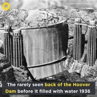 Hoover Dam before the water_1936.jpg