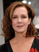 elizabeth-perkins-ap-450x600.jpg