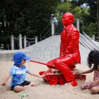 http___cdn.cnn.com_cnnnext_dam_assets_220805091252-putin-statue-nyc-central-park.jpg