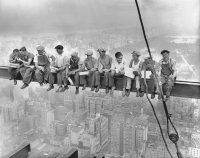 Lunch_atop_a_Skyscraper_-_Charles_Clyde_Ebbets.jpg