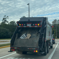 garbage truck beto sign.png