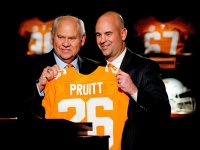 phillip-fulmer-jeremy-pruitt-2017.jpg