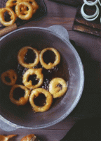 national-onion-rings-day-deep-fried.gif