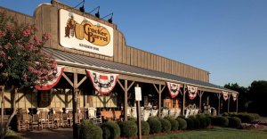 Cracker-Barrel-Q4-2022-Consumer-Pressures.jpeg