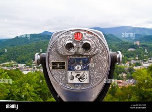 Binoculars.jpg