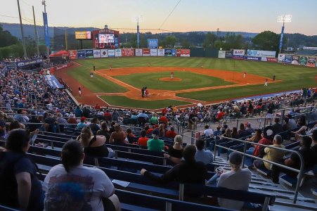 041123_Lookouts_Opener06_t800.jpg