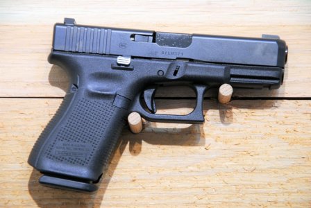 Glock 19 9mm.jpg