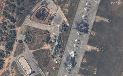 maxar-imagery-at-the-russian-air-forces-belbek-airbase-in-v0-2isl30rm8w0d1.jpg