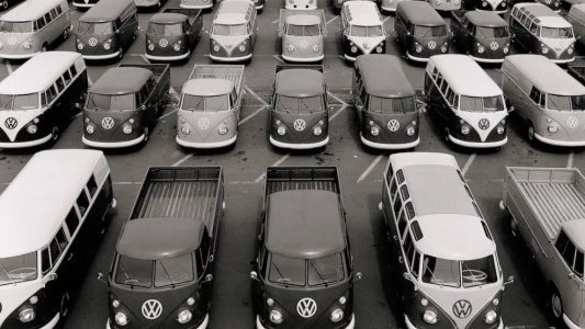 Volkswagen-Transporter-Through-The-Years-40.jpg