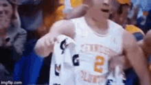 vols-basketball-3694086918.gif