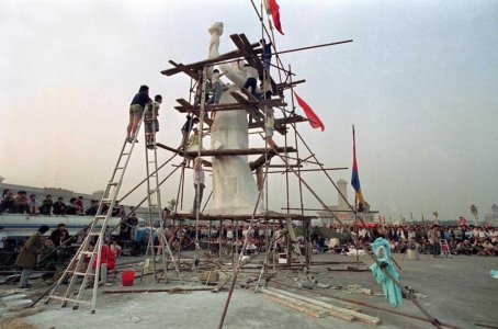 Tiananmen_Square_protests_1989 (17).jpg