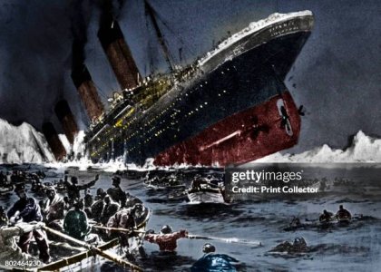 TitanicSinking.jpg