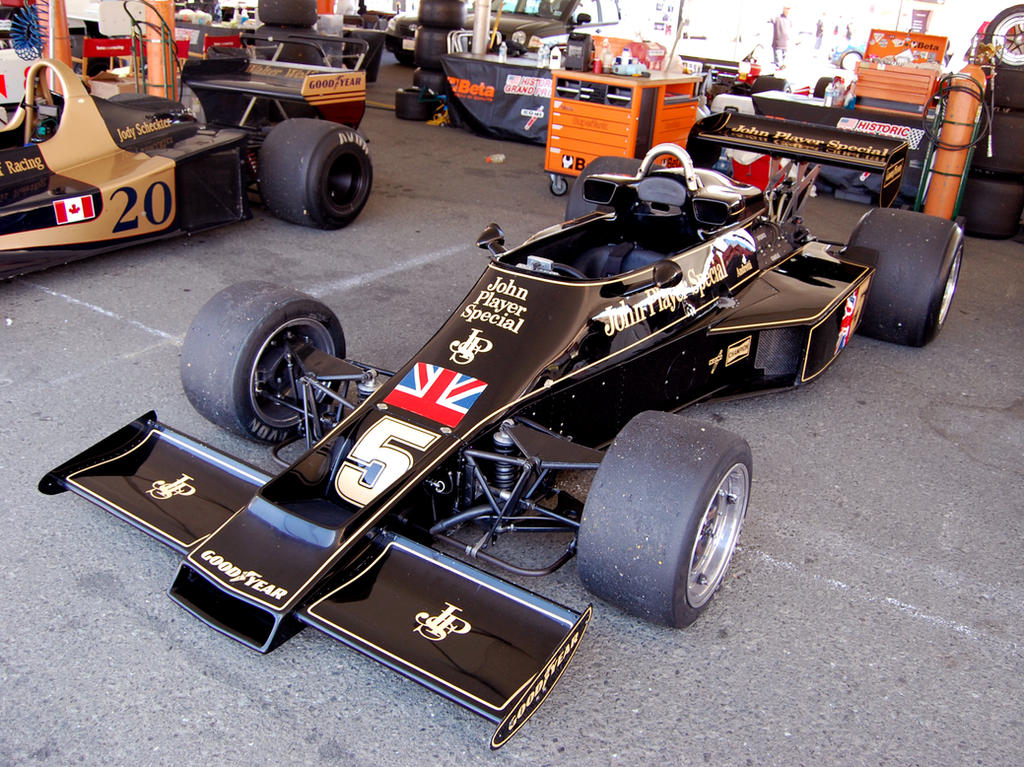 John_Player_Special_Lotus_F1_by_Partywave.jpg