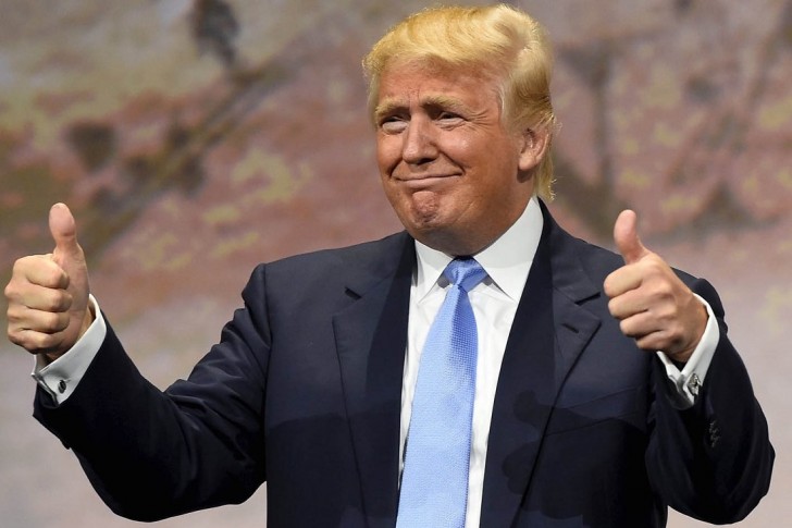 donald-trump-two-thumbs-up-728x485.jpg