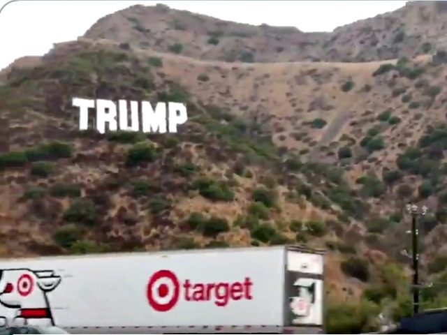 Trump-Sign-on-405-Freeway-CA-640x480.jpg