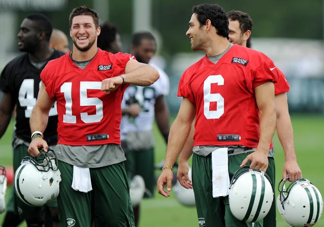 Tebow-Sanchez.jpg