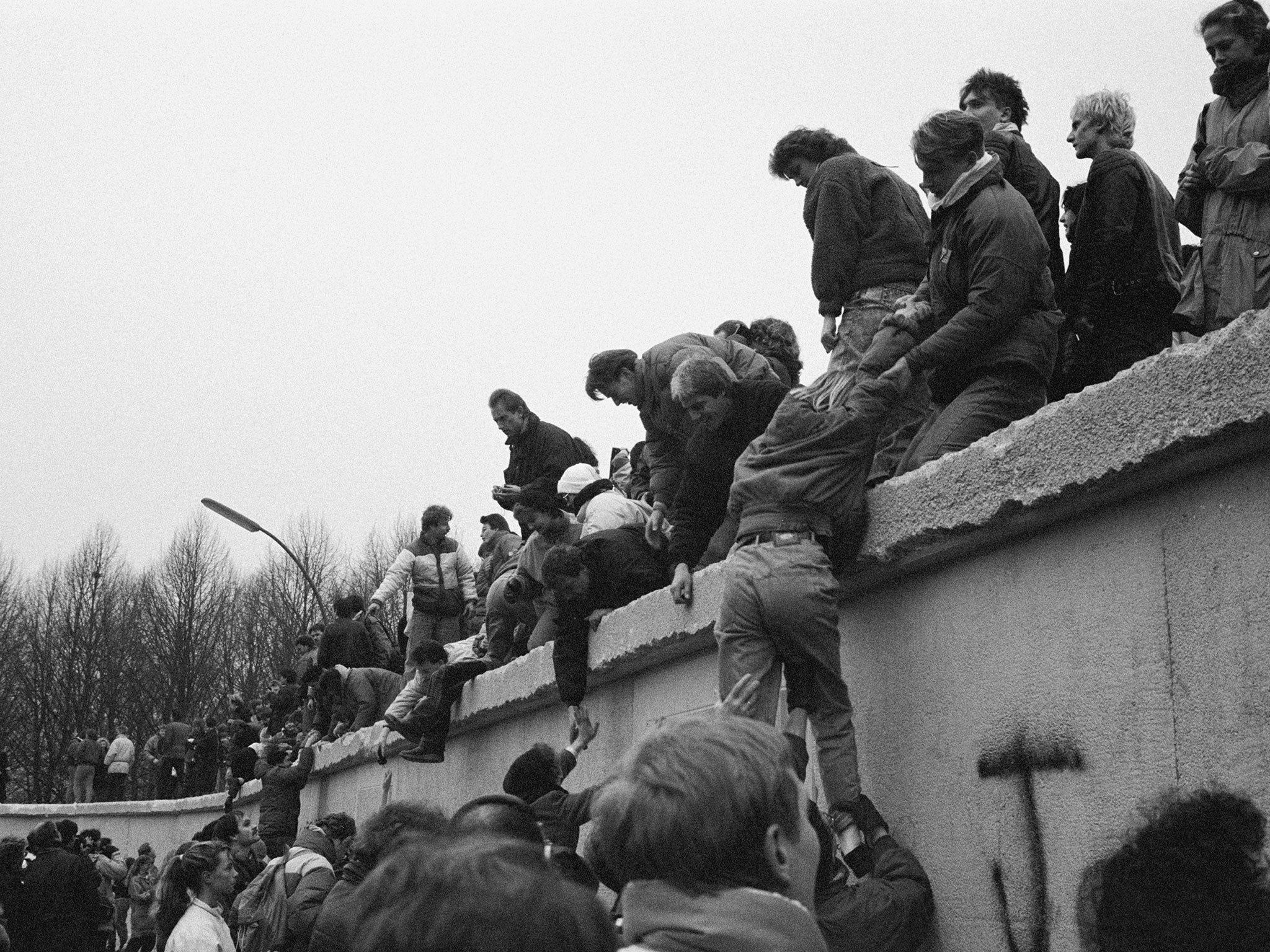 27-BerlinWall-Getty.jpg