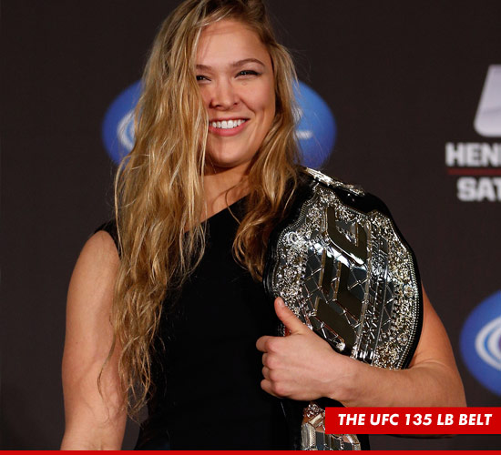 1206-ronda-rousey-135-belt-getty-2.jpg