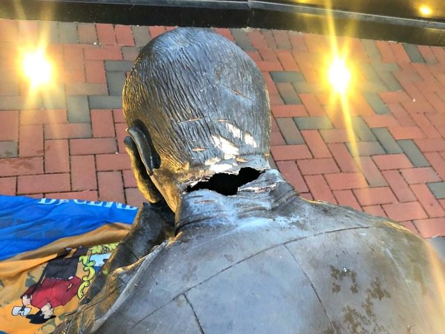 Vandalized-Memorial-to-Police-640x480.jpg