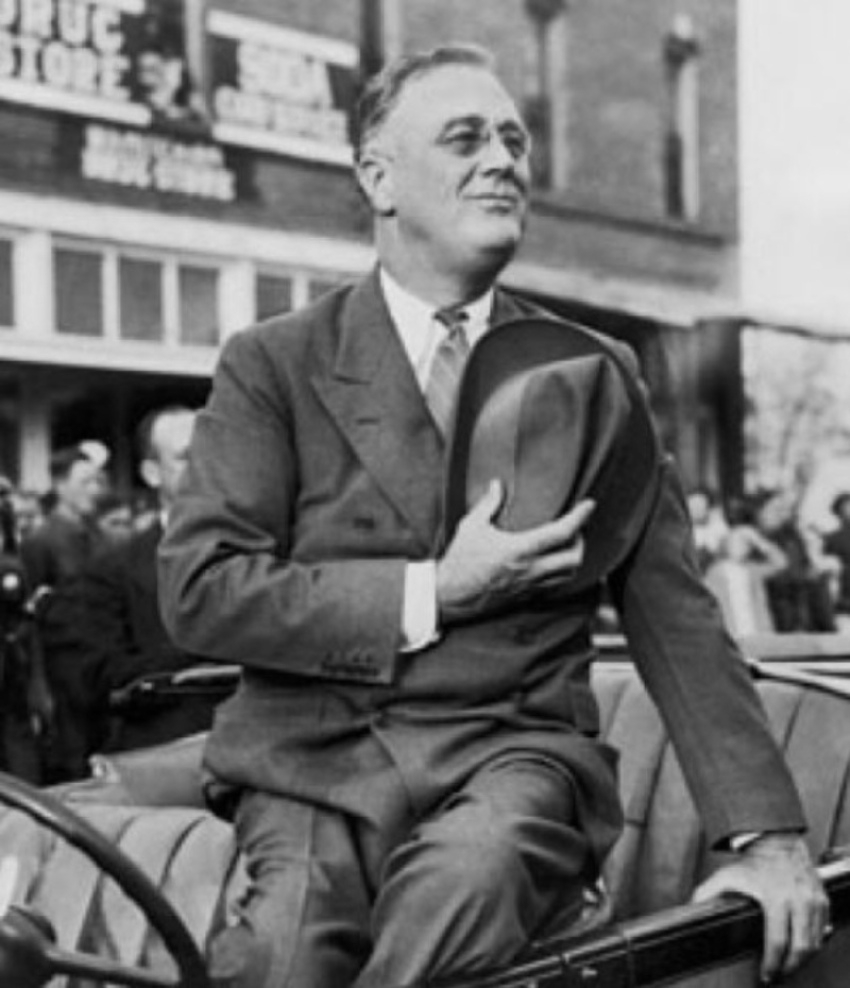 FDR-hat-over-heart.jpg