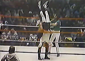 jerry-lawler-andy-kaufman-piledriver.jpg