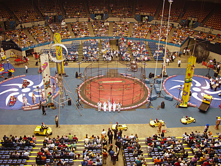 photo-3-ring-circus.jpg