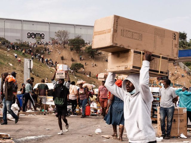 Looting-in-South-Africa-Getty-640x480.jpg