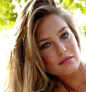 Bar-Refaeli_1274325577.jpg