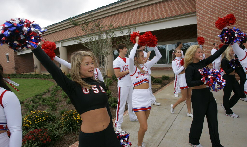 university-of-south-alabama-cheerleadersjpg-983b5d0376d6426f.jpg