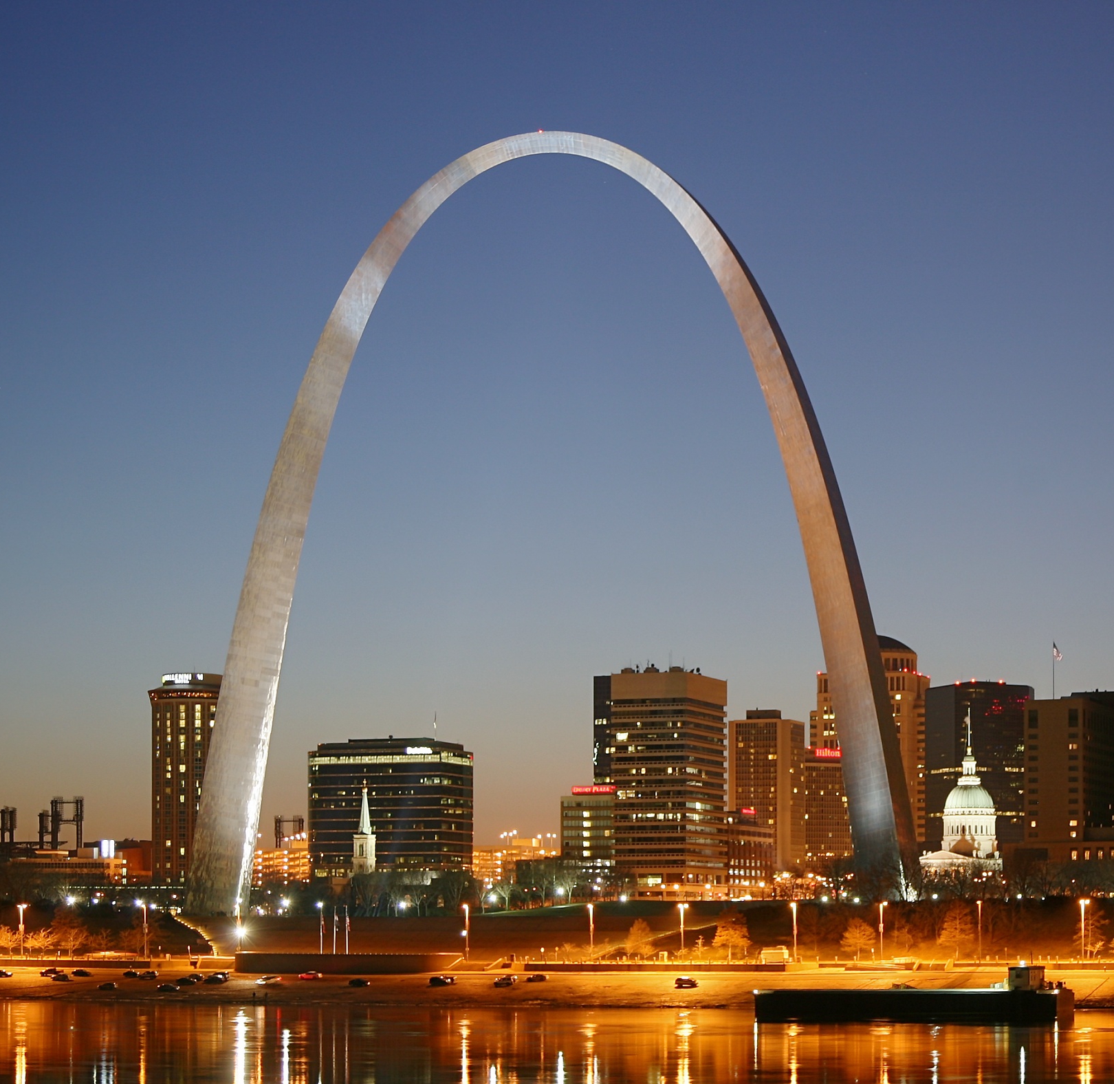 St_Louis_night_expblend_cropped.jpg