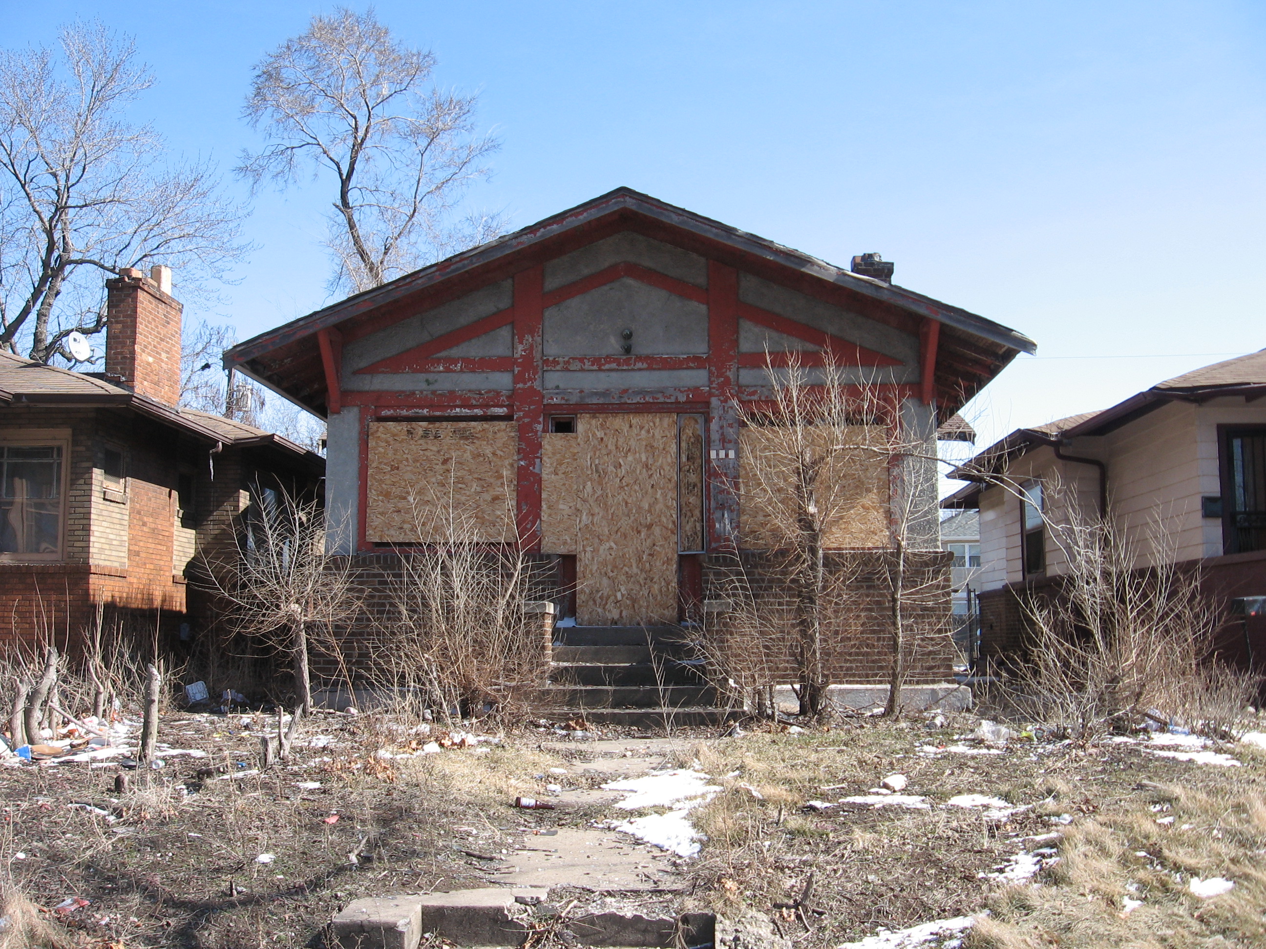 Boarded_up_house_in_Gary_Indiana.jpg