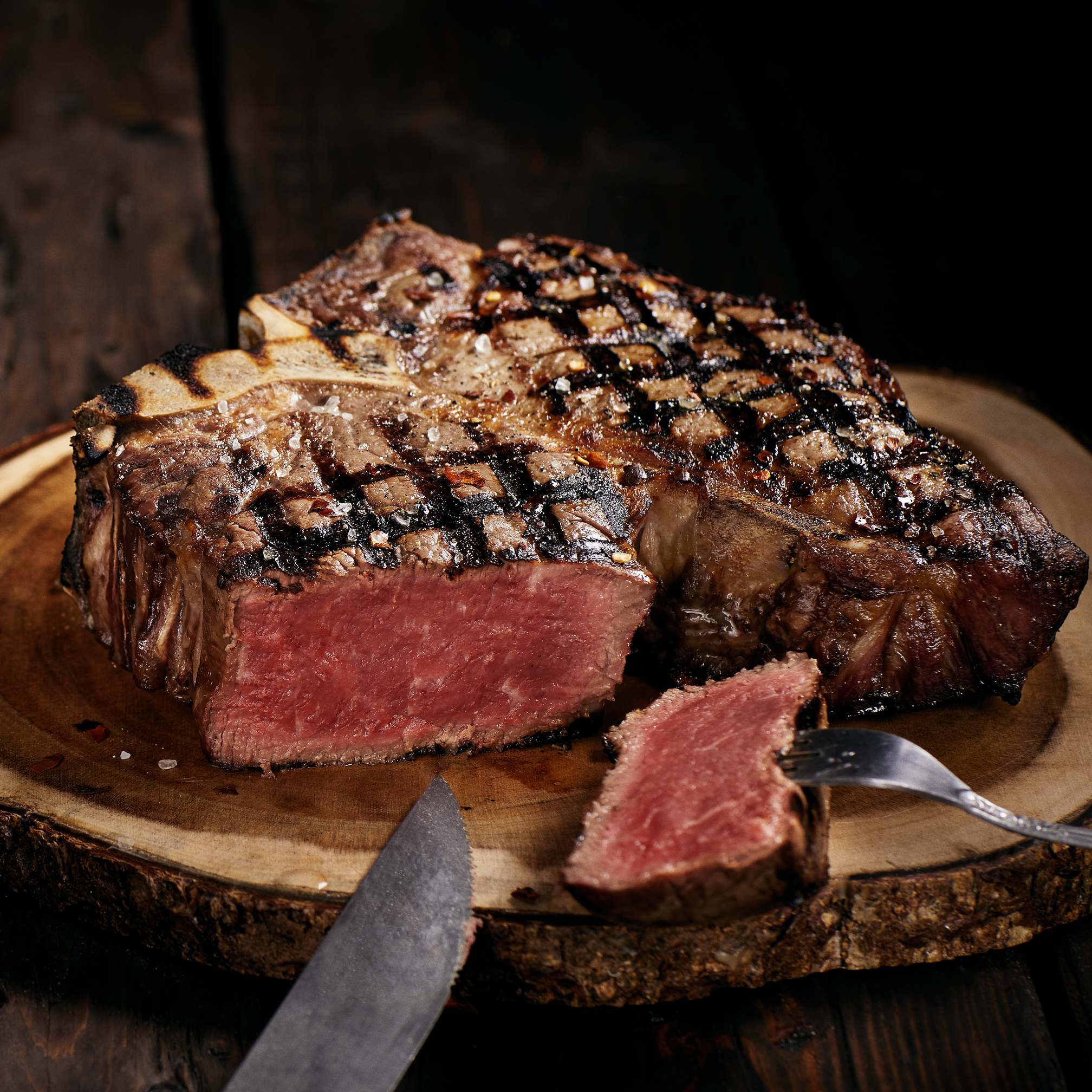 Grilled_CowboyPorterhouse_11219-60.jpg