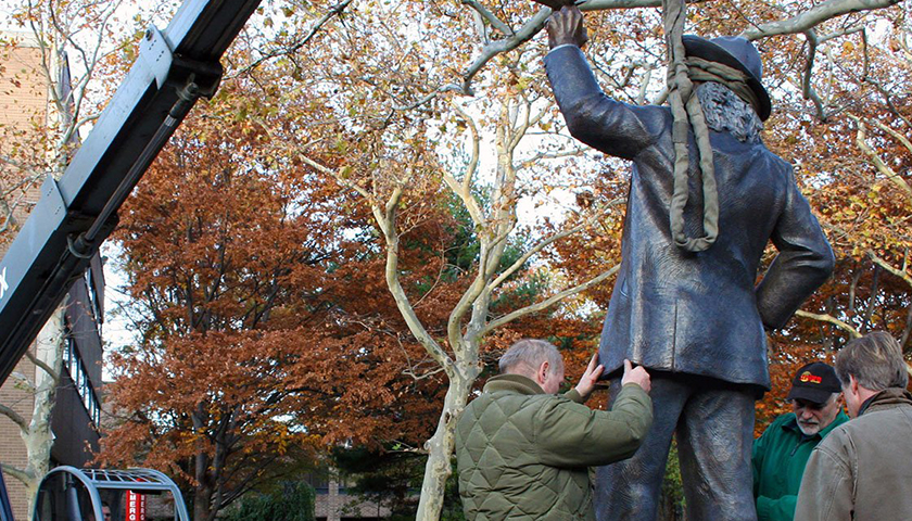 Rutgers-University-Camden-Walt-Whitman-Statue_840x480.jpg