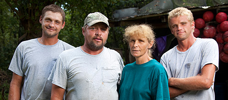 swamp-people-edwards-family.jpg