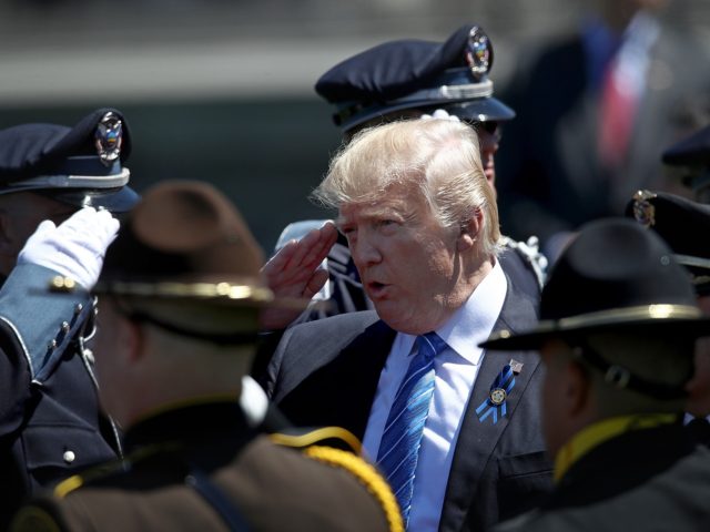 police-salute-donald-trump-640x480.jpg