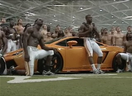 tennessee-volunteers-football-team-and-lamborghini_100225927_m.jpg