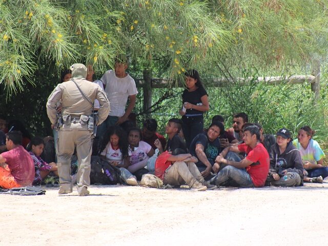 Migrant-group1-640x480.jpg