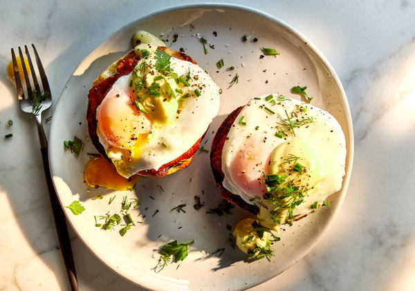 ar-eggs-benedict-articleLarge.jpg