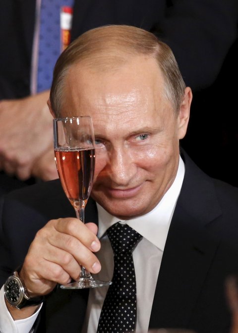 putin-cheers.jpg