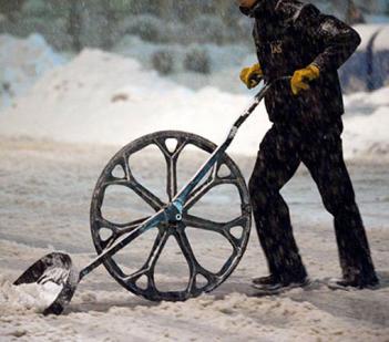 snow-wolf-snow-shovel-with-a-wheel-thumb.jpg