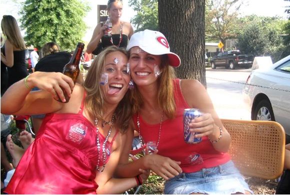 georgia-girls-tailgating.jpg