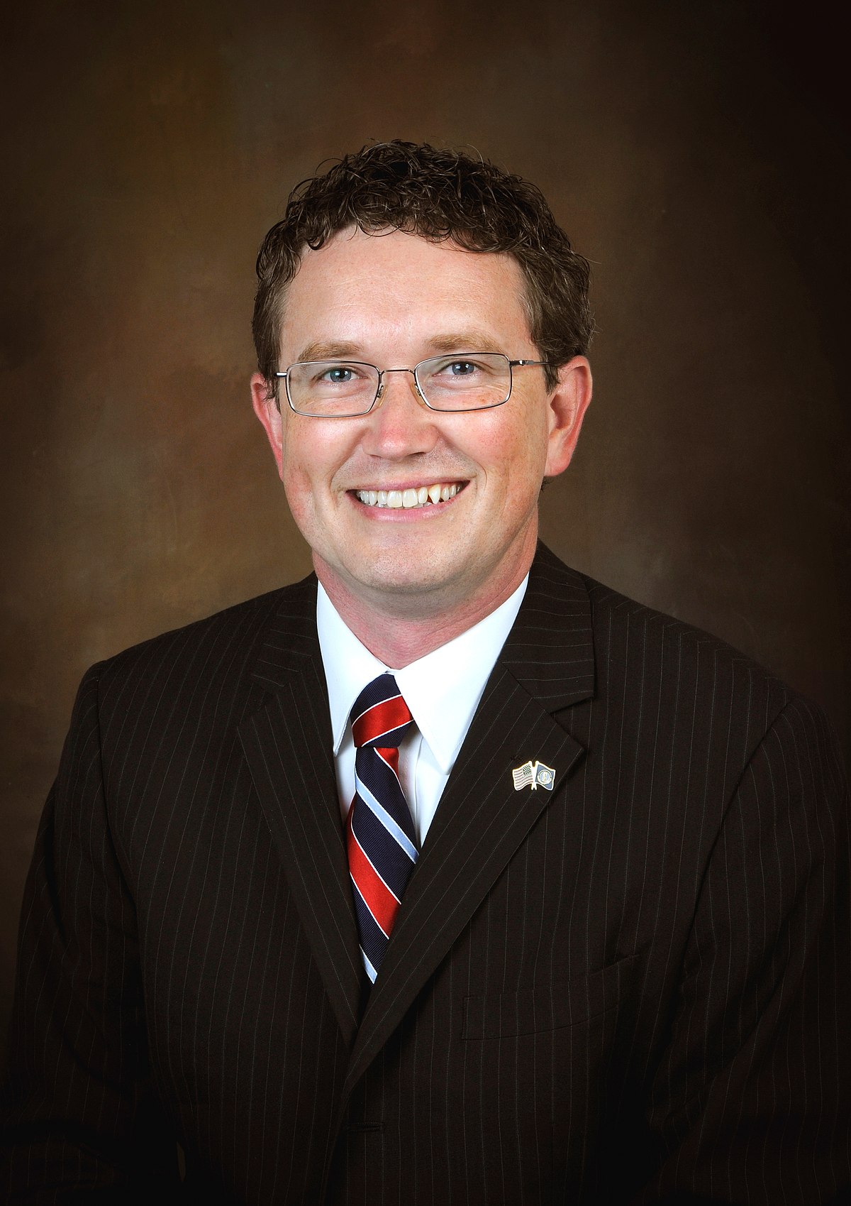 1200px-Thomas_Massie_official_portrait.jpg