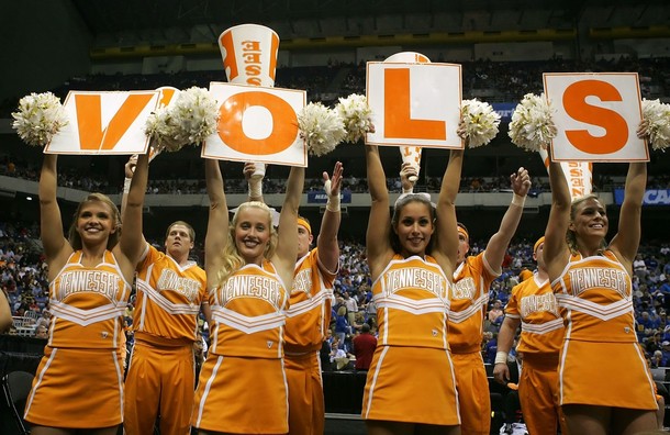 vols_cheerleaders_1.jpg