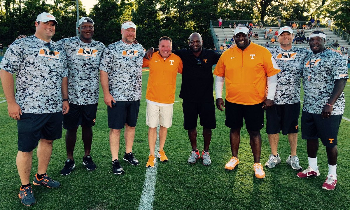 Butch targets top lineman Trey Smith at satellite camp