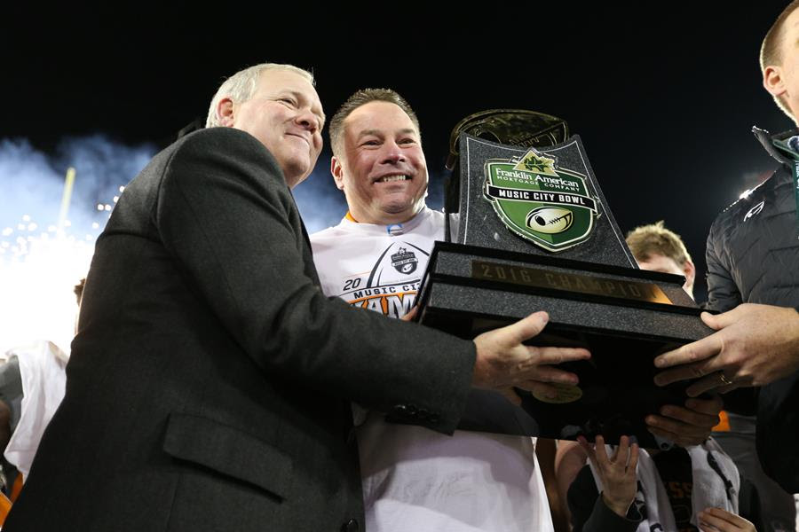 Dobbs Leads #21 Tennessee To 38-24 Music City Bowl Win Over Nebraska